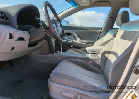 2010 Toyota Camry Base z USA, uszkodzony, nr VIN 4T4BF3EK2AR055080